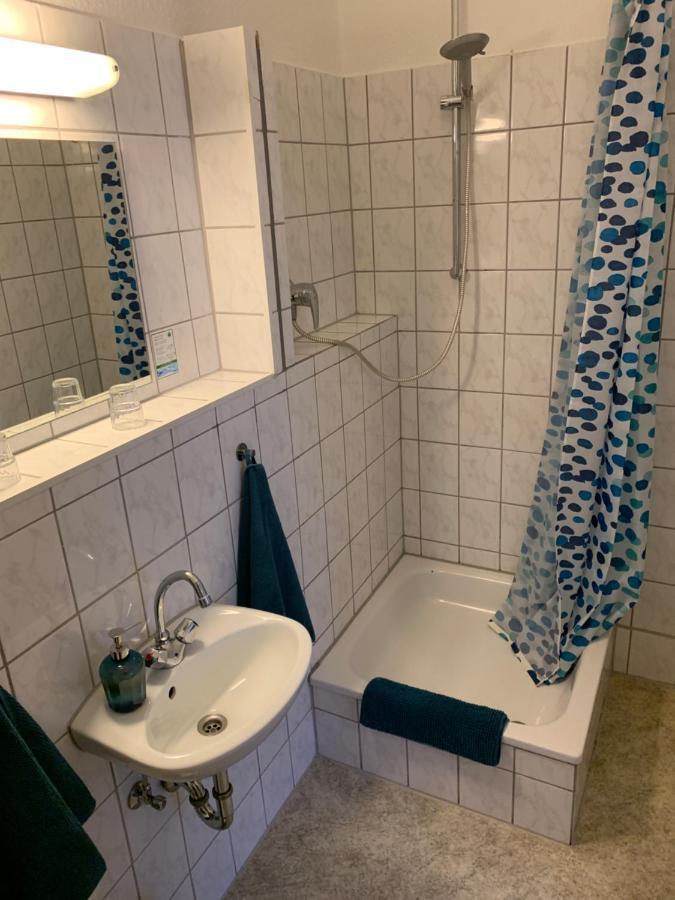 Zum Armen Mann Bed & Breakfast Дюселдорф Екстериор снимка