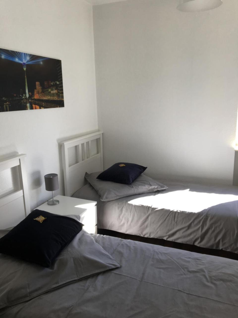 Zum Armen Mann Bed & Breakfast Дюселдорф Екстериор снимка