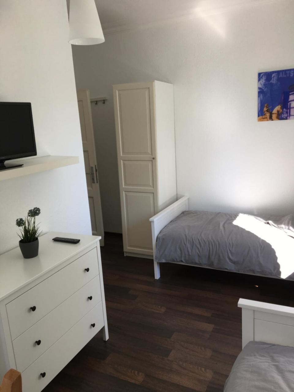 Zum Armen Mann Bed & Breakfast Дюселдорф Екстериор снимка